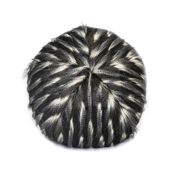 Coussin Balle En Fausse Fourrure Noire Et Blanche Maisons Du Monde