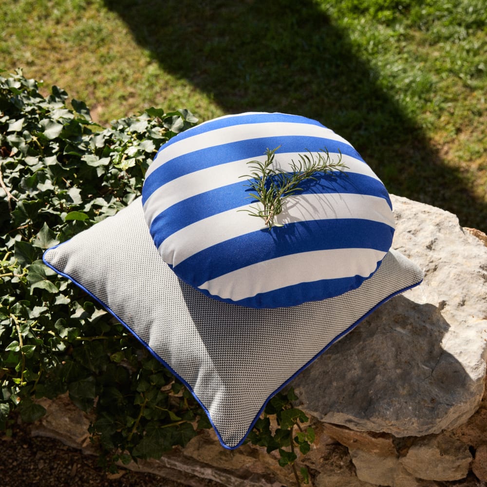 Rundes Outdoor-Kissen 40x40cm, weiß und blau Auxane