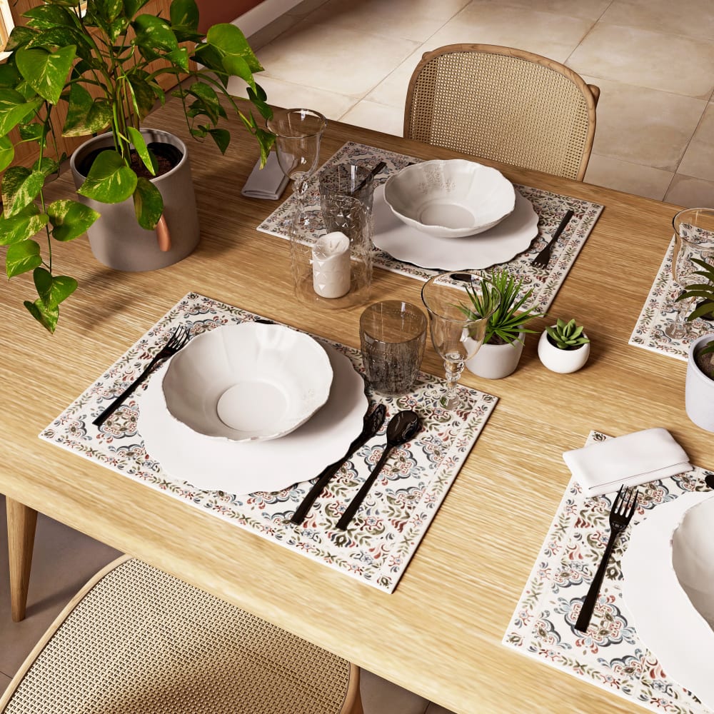Tischset aus Vinyl mit weißen und bunten Zementkachel- und Blumenmotiven, 30x45cm Sintra
