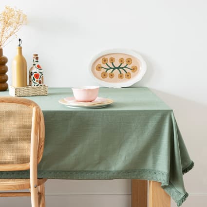 Nappe verte en coton à franges et dentelle Magdi