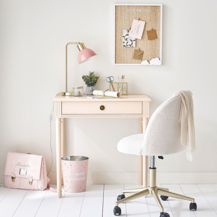 Cadeira de secretária em tecido bouclé branco e metal cor de latão com rodízios-Mauricette ambiance-5