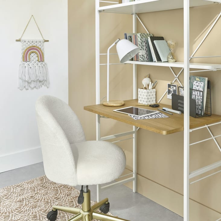 Cadeira de secretária em tecido bouclé branco e metal cor de latão com rodízios-Mauricette ambiance-13