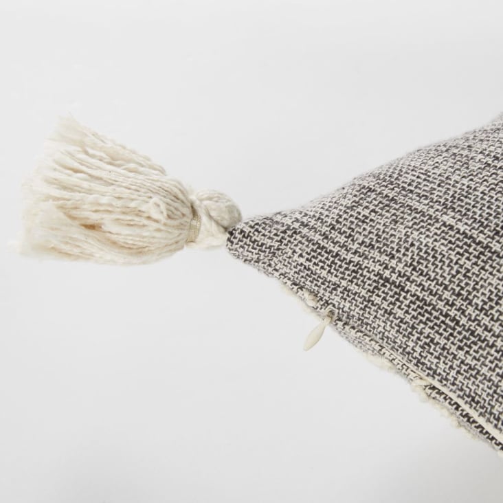 Cojín de algodón tejido color gris con motivos decorativos bordados color crudo 45 x 45-HABANA cropped-3
