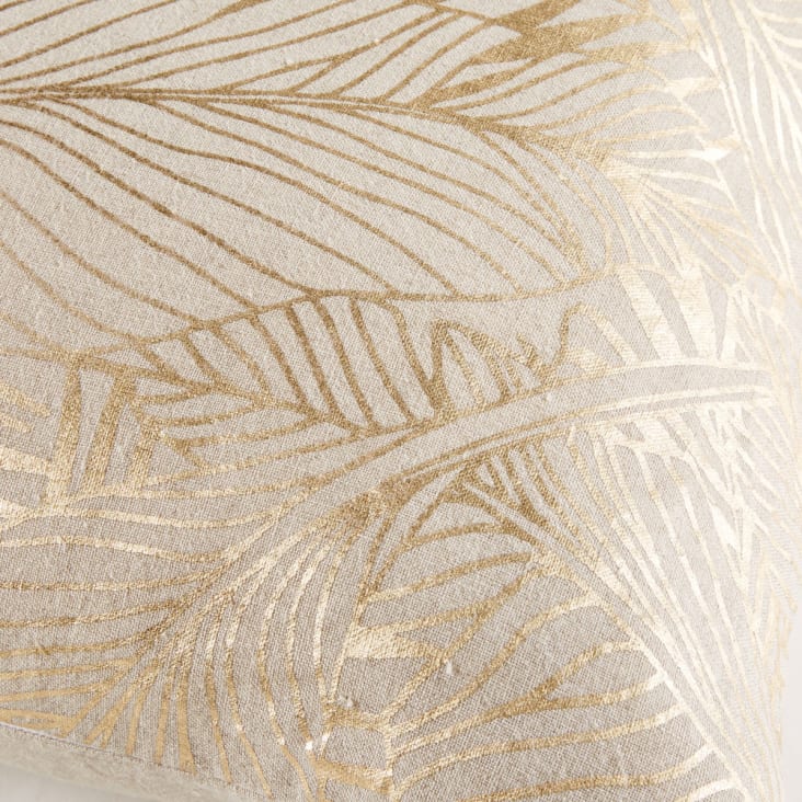 Cojín de lino beige con motivos decorativos dorados estampados 50x50-FOLAH cropped-3
