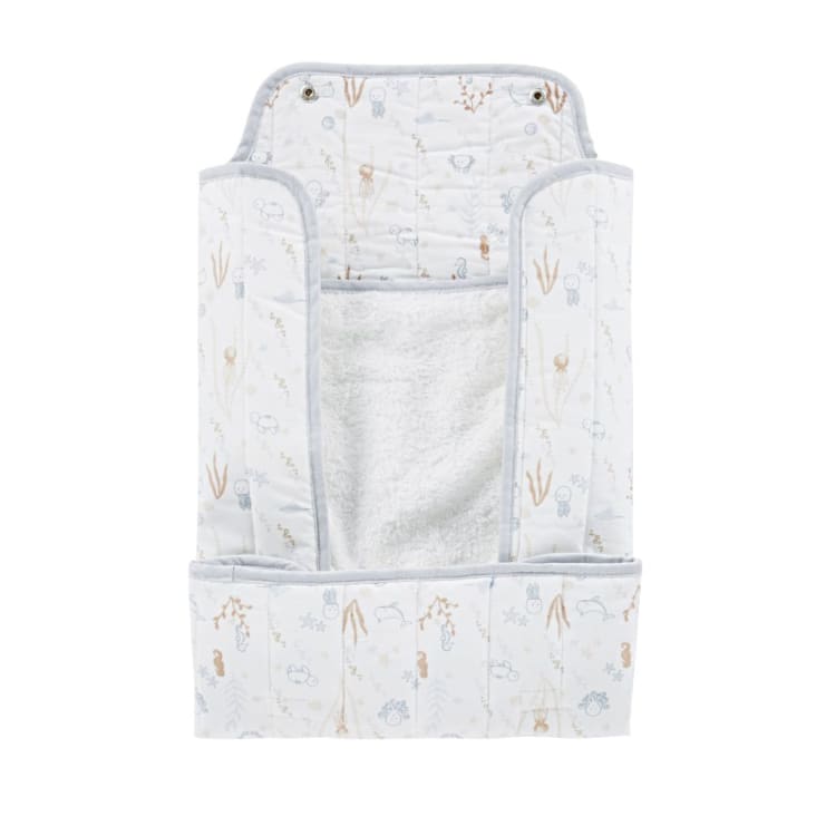 Colchão muda-fraldas de viagem para bebé com estampado branco, cinzento e coral