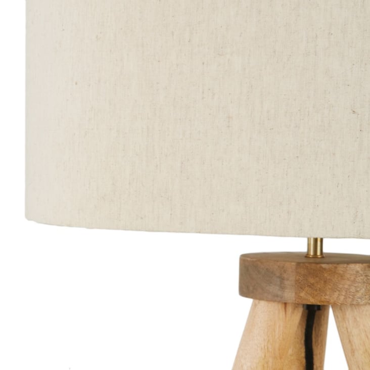Dreibein-Stehleuchte aus Mangoholz mit Lampenschirm aus beigefarbenem  Leinen, H150cm | Maisons du Monde