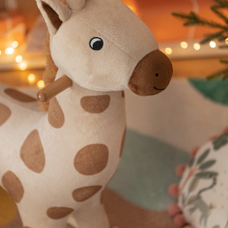 Girafe a bascule beige et marron Louisa Maisons du Monde
