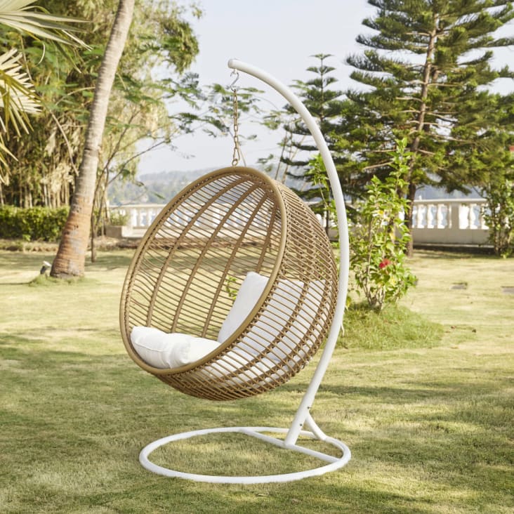 Hangstoel voor in de tuin van wicker-Calypso ambiance-2