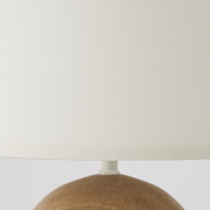 Lámpara de roble con pantalla de algodón blanco cropped-2