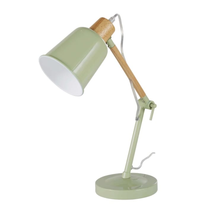 Lampe de bureau en bois d'hévéa et métal vert sauge PIXIE | Maisons du Monde