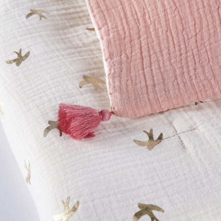 Manta em gaze de algodão biológico rosa e cru com estampado de andorinhas 75x100-ANTWERP cropped-2