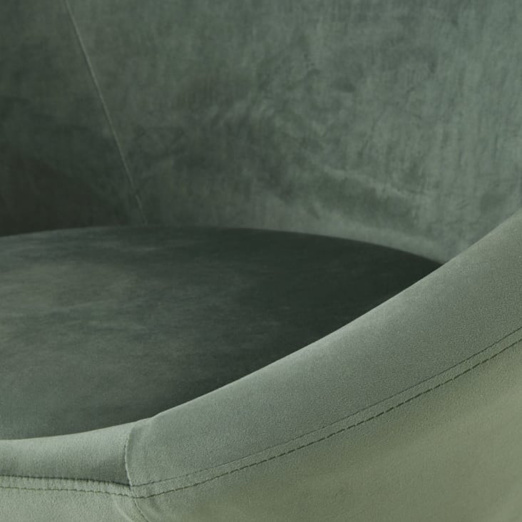 Sessel mit grünem Samtbezug und schwarzen Metallfüßen-Hipop cropped-4