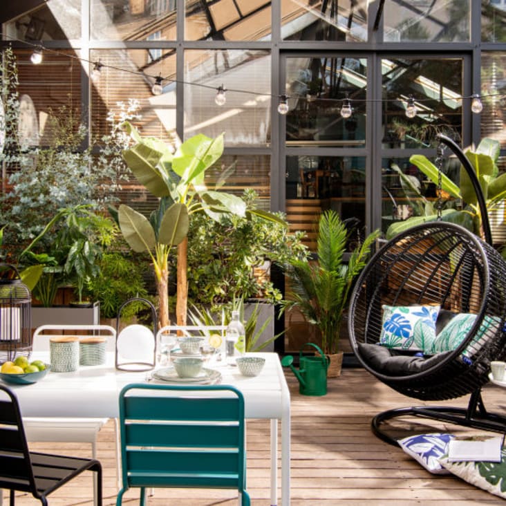 Maisons du Monde rebaja la silla colgante más bonita para un rincón  instagrameable en tu jardín o terraza por menos de 140 euros