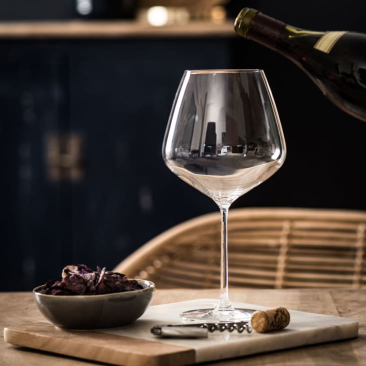 Verre a pied en verre transparent Bourgogne Maisons du Monde