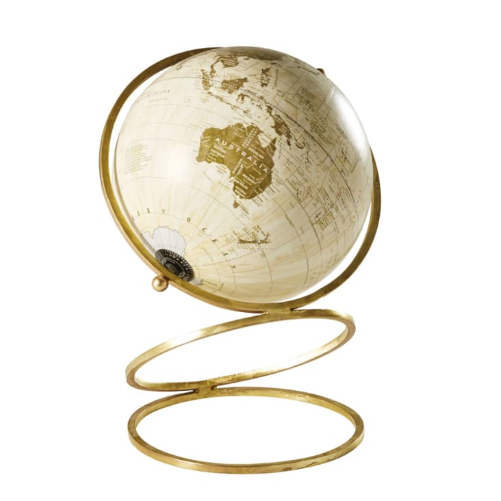 Wereldbol met wereldkaart van verguld metaal-JOHANN cropped-2