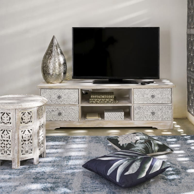 Bout de canapé en bois de manguier gravé blanchi - miniature 5