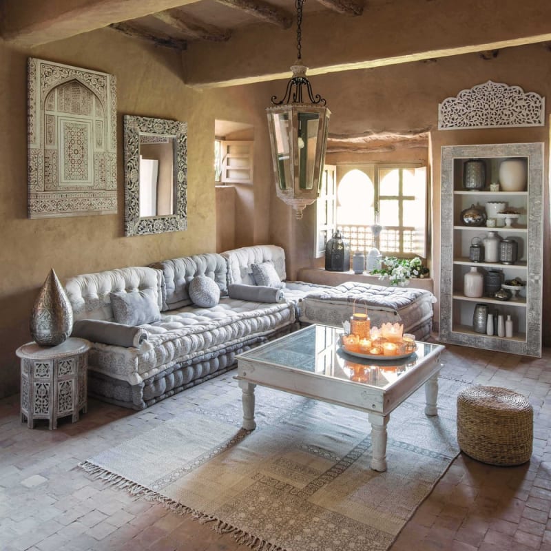 Bout de canapé en bois de manguier gravé blanchi - miniature 11