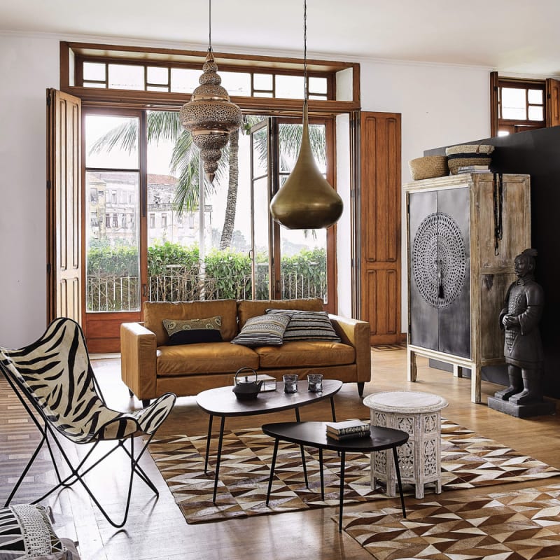 Bout de canapé en bois de manguier gravé blanchi - miniature 7