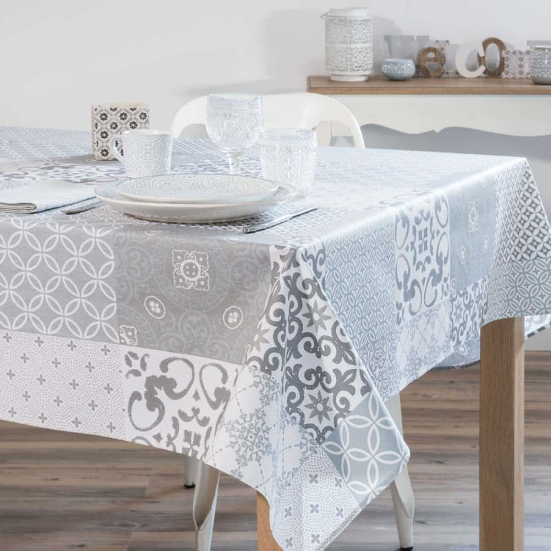 Nappe enduite en coton grise imprimé carreaux 150 x 250 cm