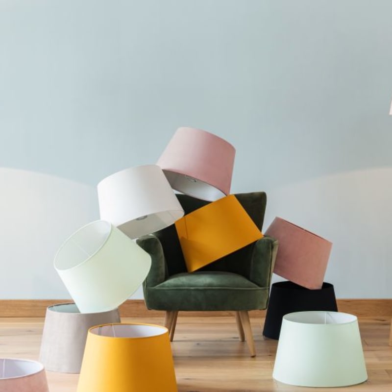 Pied de lampadaire en hévéa foncé H132 - miniature 3