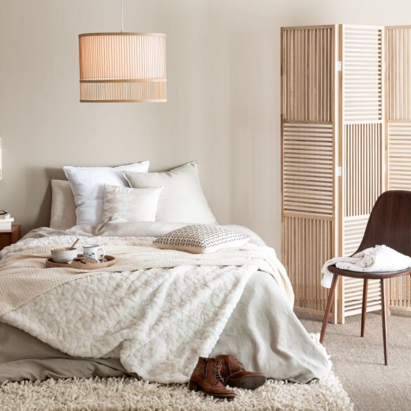 Plaid en fausse fourrure blanche 150 x 180 cm - miniature 7