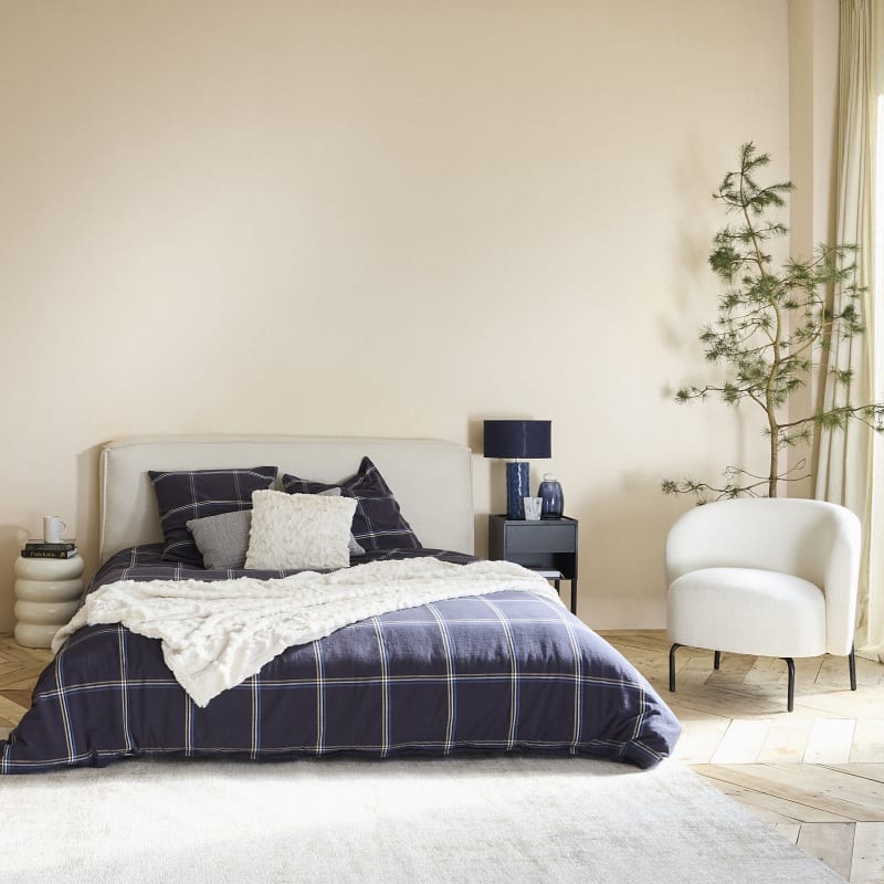 Plaid en fausse fourrure blanche 150 x 180 cm - miniature 5