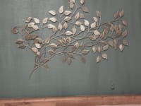 Decorazione Da Parete In Ferro DUOOLN Con Rose E Foglie - Rustica 74x16 Cm - Scultura Floreale Per Soggiorno, Ingresso, Ufficio - 4