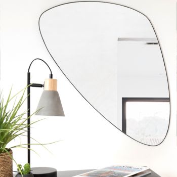 KENYA - Zwarte ovale spiegel van metaal 47 x 81 cm
