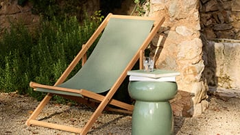 Sonnenliege und Liegestühle