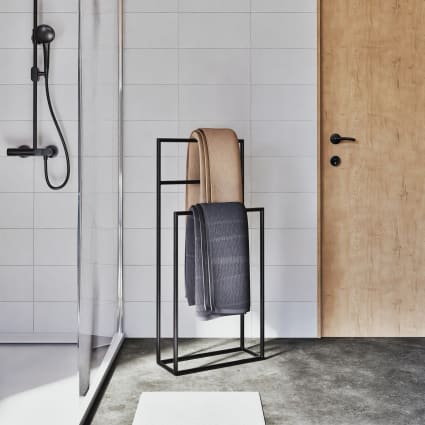 Valet De Chambre Avec Cintre En Métal Blanc RODRIGO | Maisons Du Monde