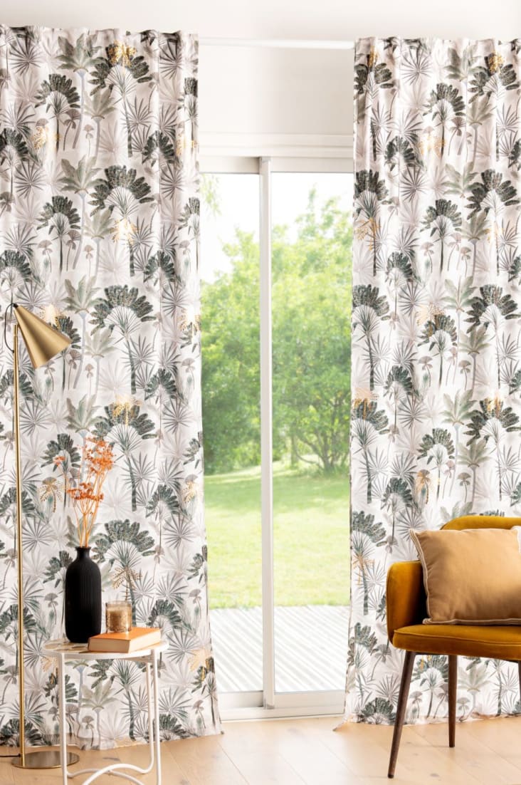 Vorhang mit verdeckten Schlaufen aus bedrucktem recyceltem Polyester mit  Blättermotiv, 1 Vorhang, 110x250cm SIMBEI | Maisons du Monde