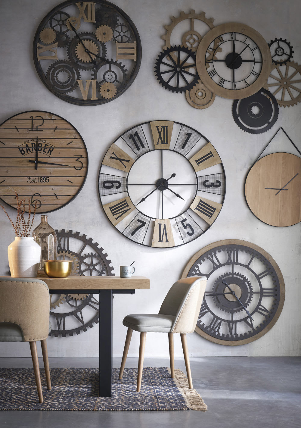 Horloge murale lattes en sapin imprimé et métal noir D95 BARBER | Maisons  du Monde