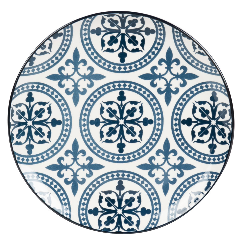 Assiette plate en faïence bleue et blanche motifs graphiques Assiette plate en faïence bleue et blanche motifs graphiques