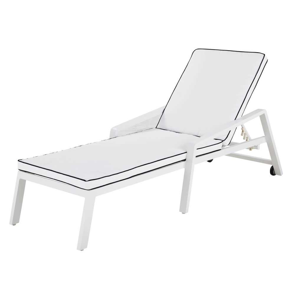 Bain de soleil en aluminium avec matelas blanc (photo) Bain de soleil en aluminium avec matelas blanc
