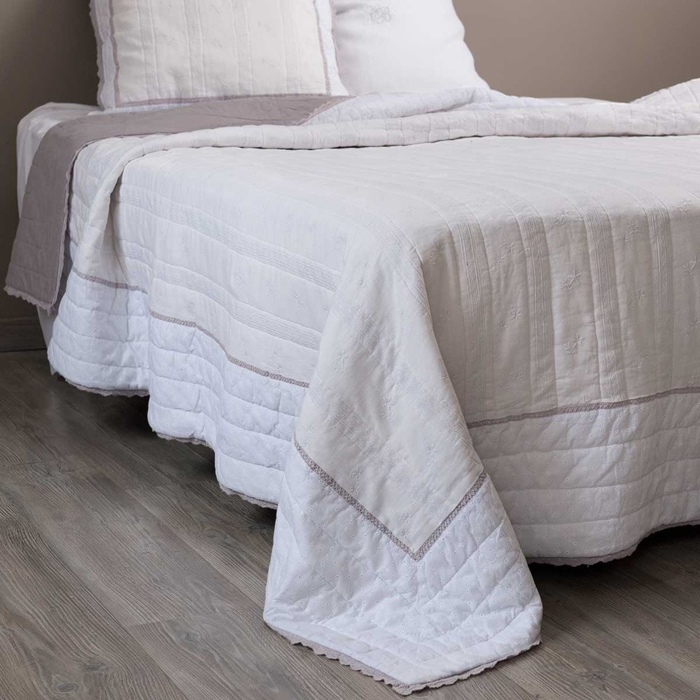 Boutis en lin blanc 240 x 260 cm Boutis en lin blanc 240 x 260 cm