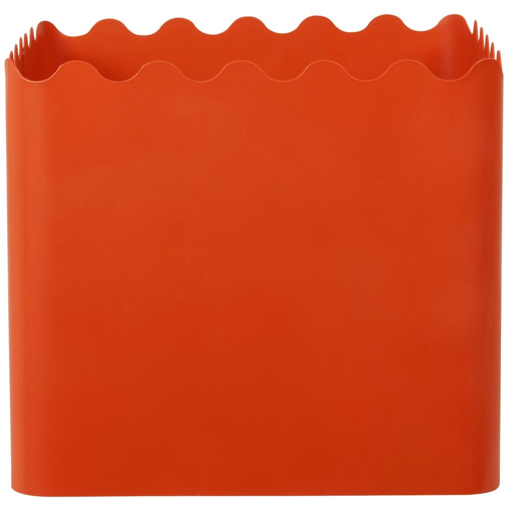 Caisse en métal orange Caisse en métal orange