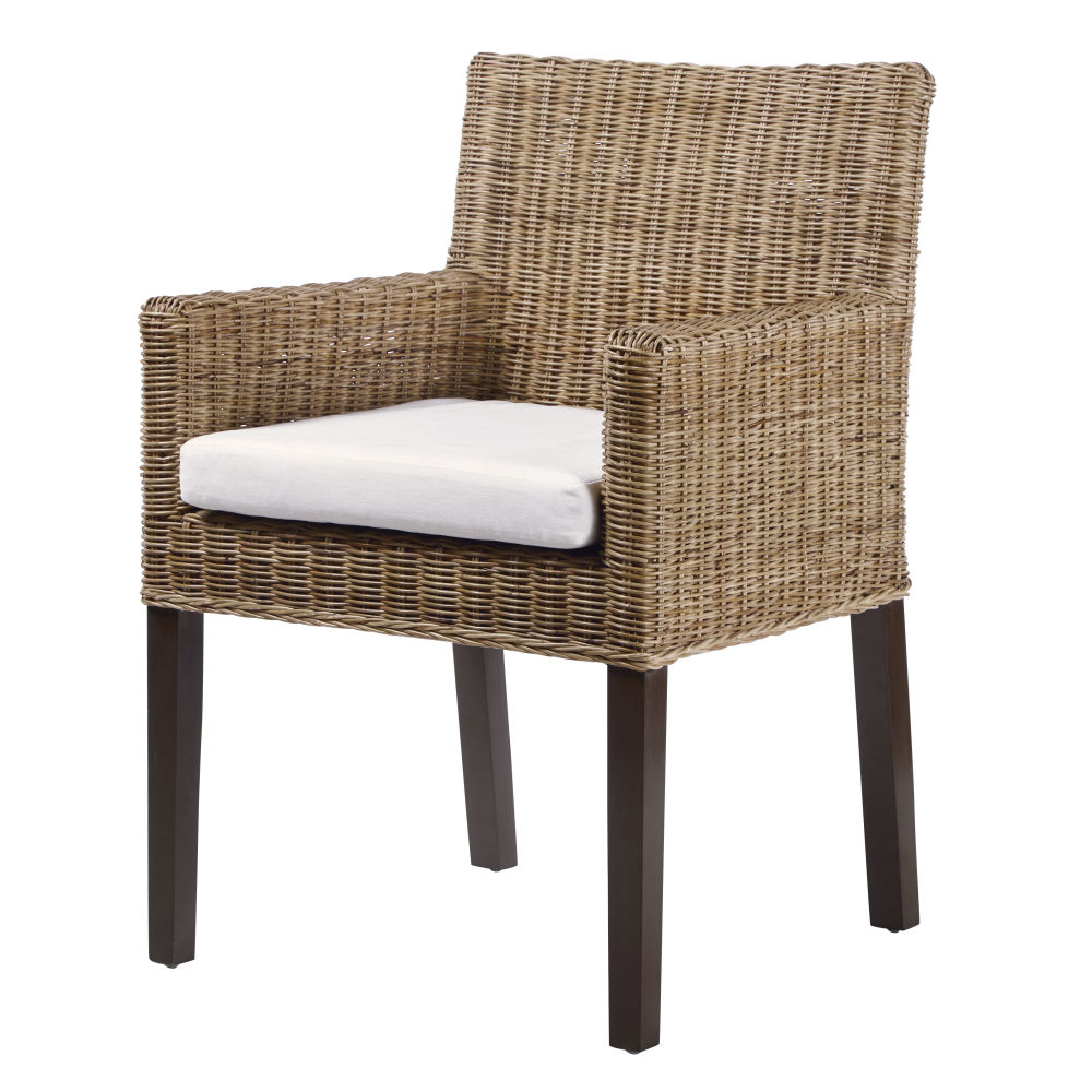 Chaise avec accoudoirs en rotin et pin (photo) Chaise avec accoudoirs en rotin et pin