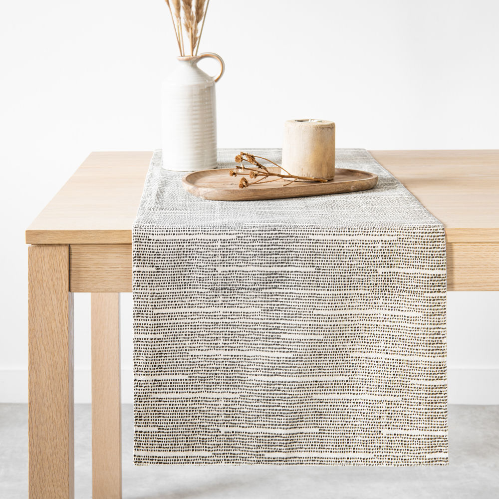 Chemin de table en coton bio beige chiné et gris 45x150 (photo) Chemin de table en coton bio beige chiné et gris 45x150