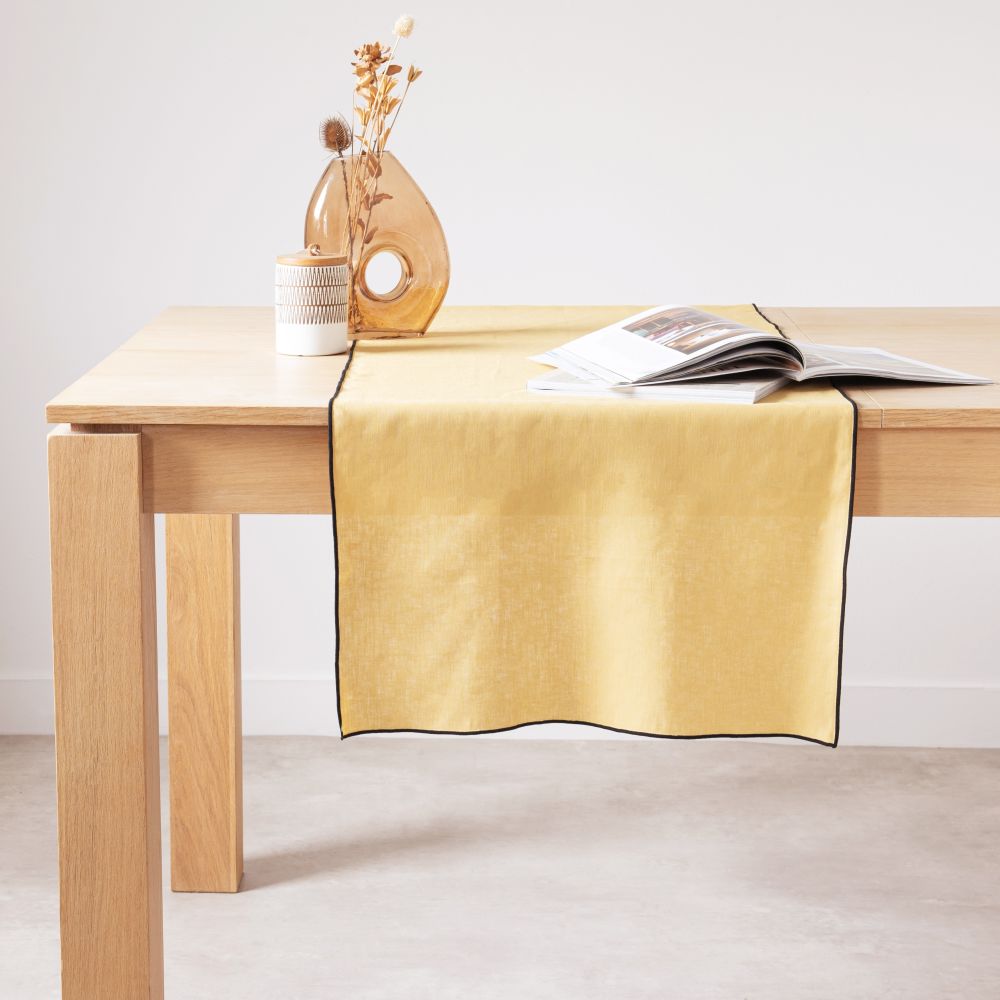 Chemin de table en lin lavé jaune et noir 50x150 Chemin de table en lin lavé jaune et noir 50x150