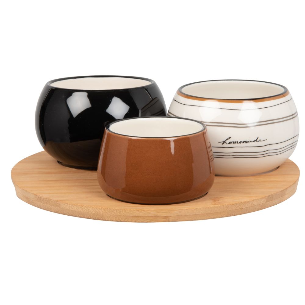 Coupelles apéritives en grès gris, marron et noir (x3) et plateau en bambou Coupelles apéritives en grès gris, marron et noir (x3) et plateau en bambou