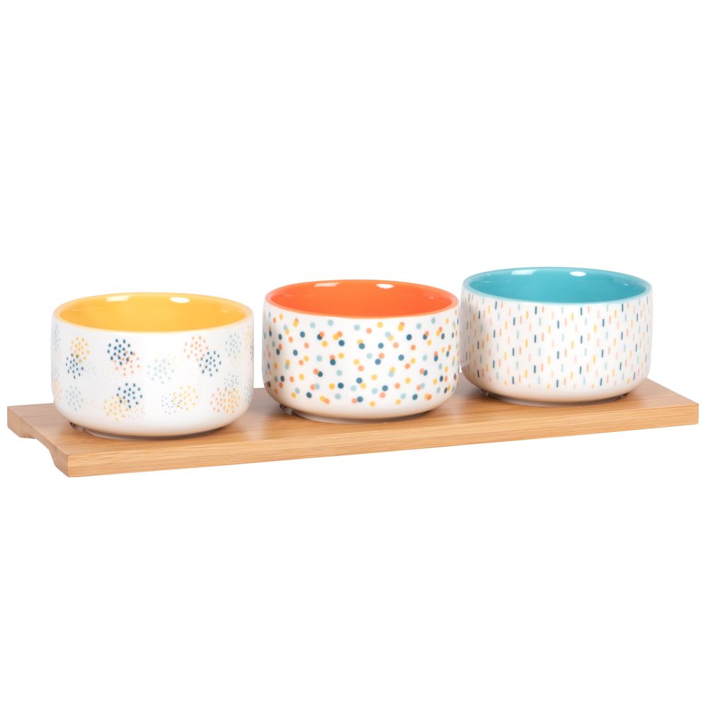 Coupelles apéritives en porcelaine motifs orange, jaunes et bleus et plateau en bambou (photo) Coupelles apéritives en porcelaine motifs orange, jaunes et bleus et plateau en bambou