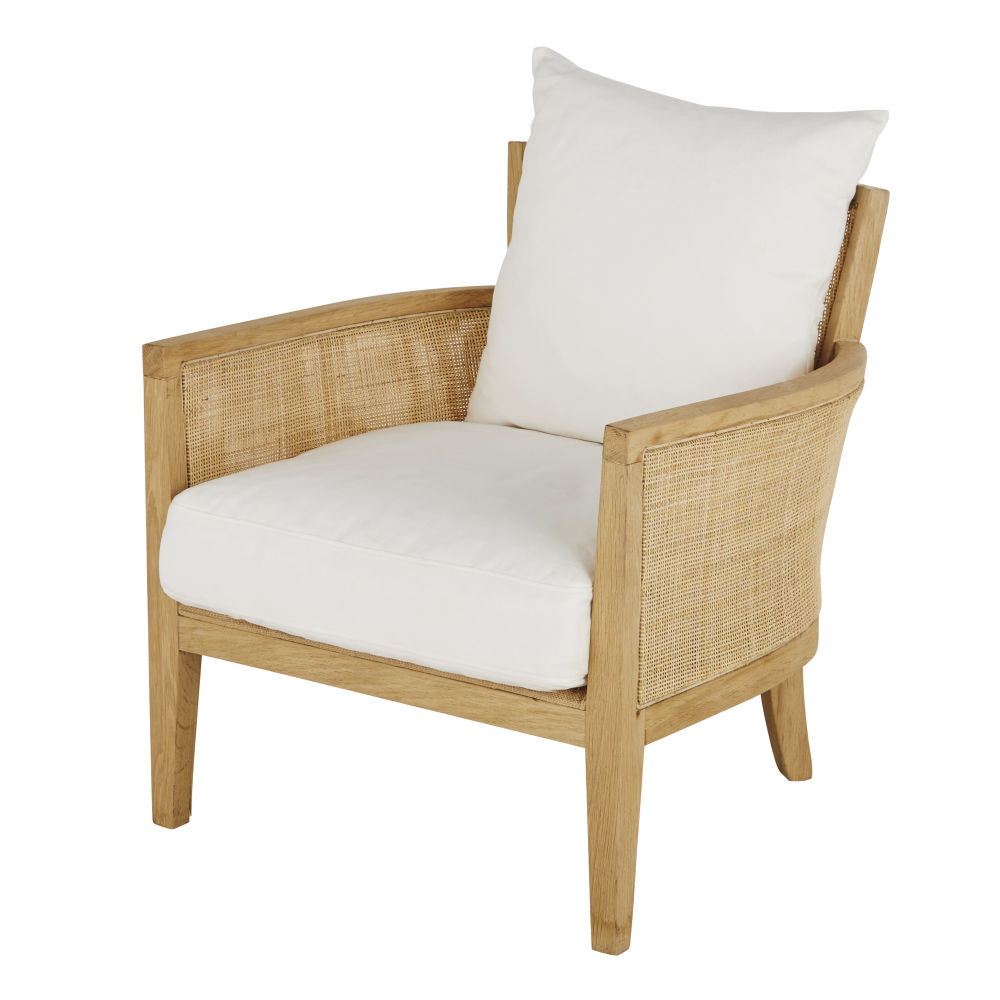 Fauteuil en frêne, raphia de rotin et coussins en coton beige Fauteuil en frêne, raphia de rotin et coussins en coton beige