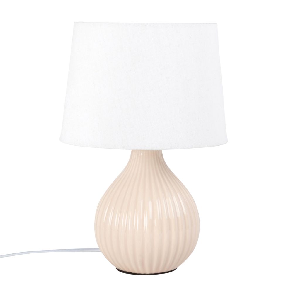 Lampe en céramique corail et abat-jour blanc Lampe en céramique corail et abat-jour blanc