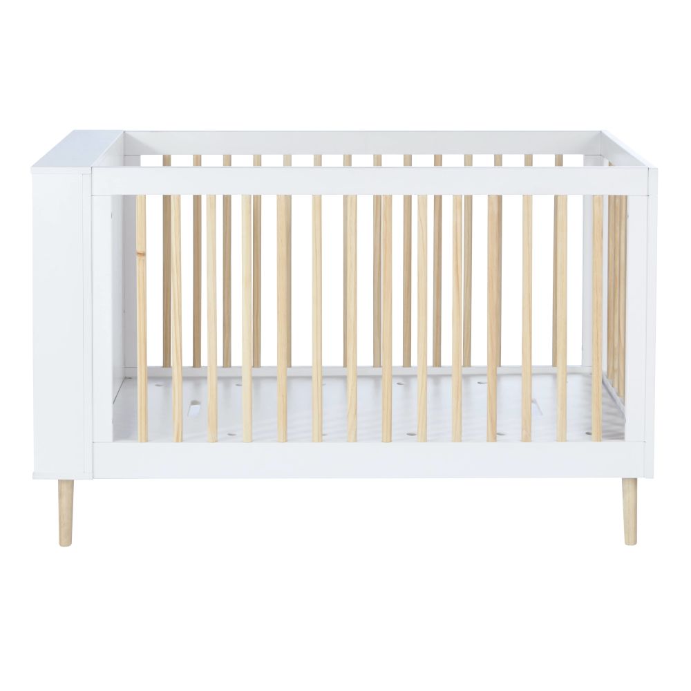 Lit bébé à barreaux blanc (photo) Lit bébé à barreaux blanc