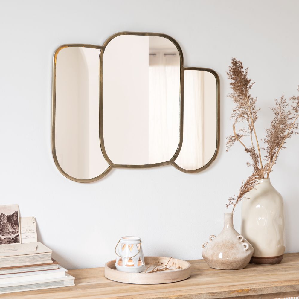 Miroir en métal doré 66x55 Miroir en métal doré 66x55