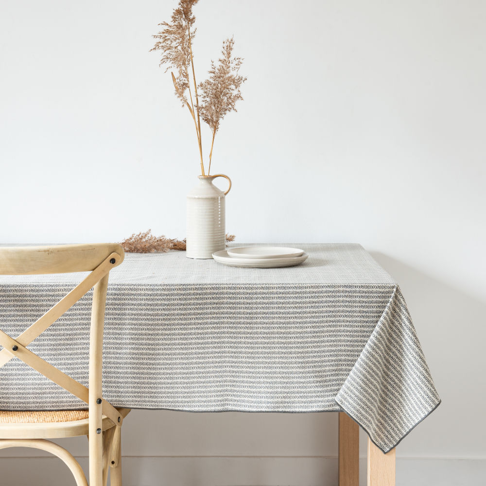 Nappe en coton bio beige chiné et gris anthracite 130x210