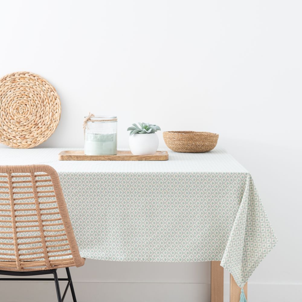 Nappe en coton bio imprimé 4 pompons 150x250