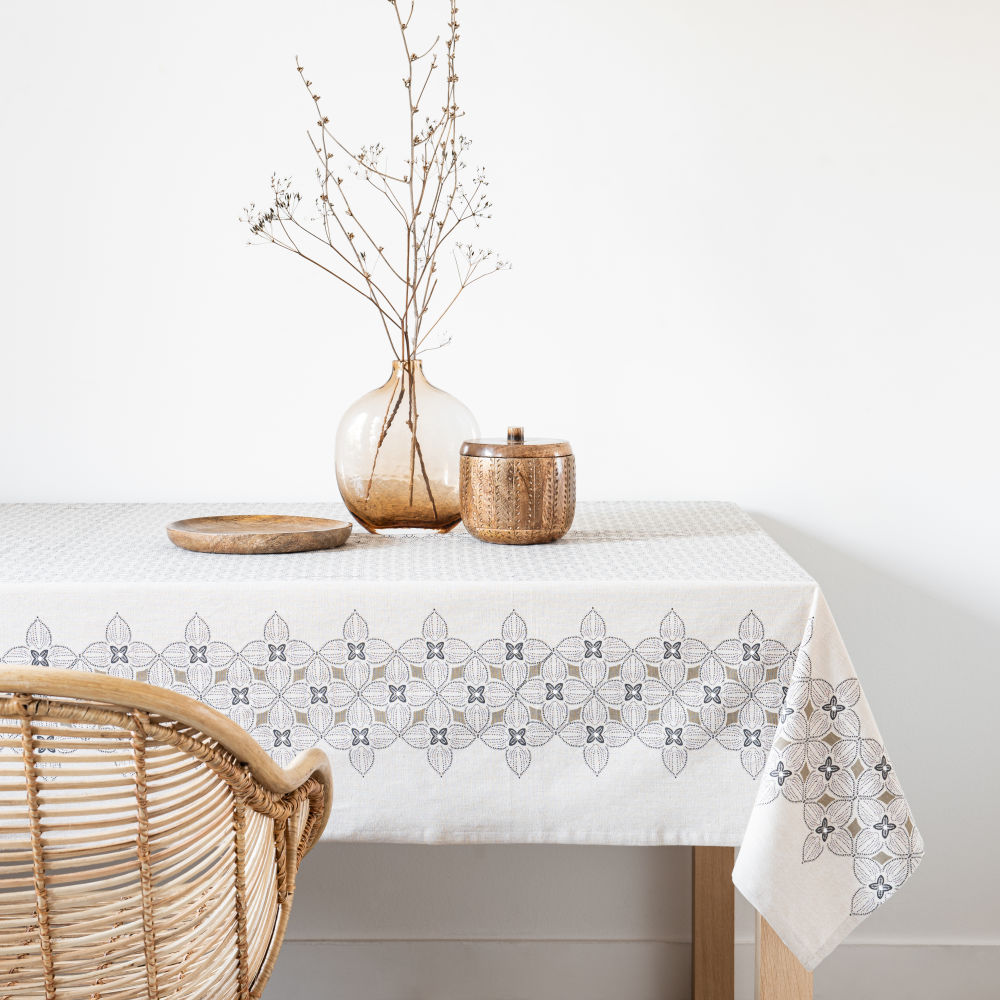 Nappe en coton bio imprimé beige, marron et gris 150x250