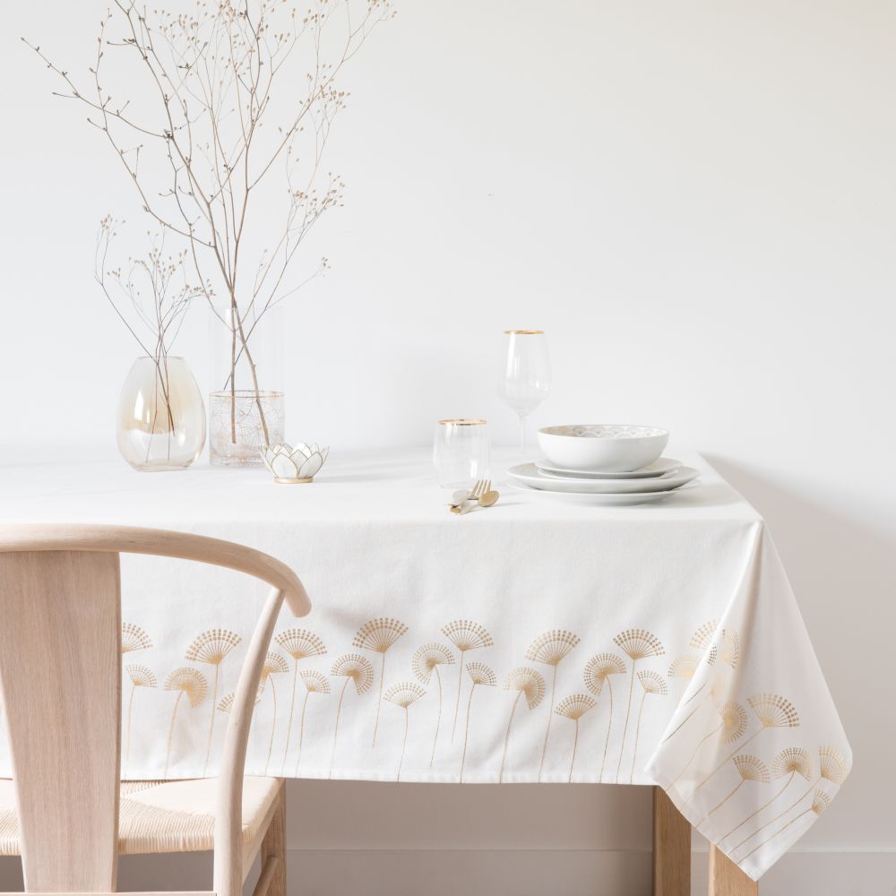 Nappe en coton blanc motifs palmiers dorés 150x250 Nappe en coton blanc motifs palmiers dorés 150x250