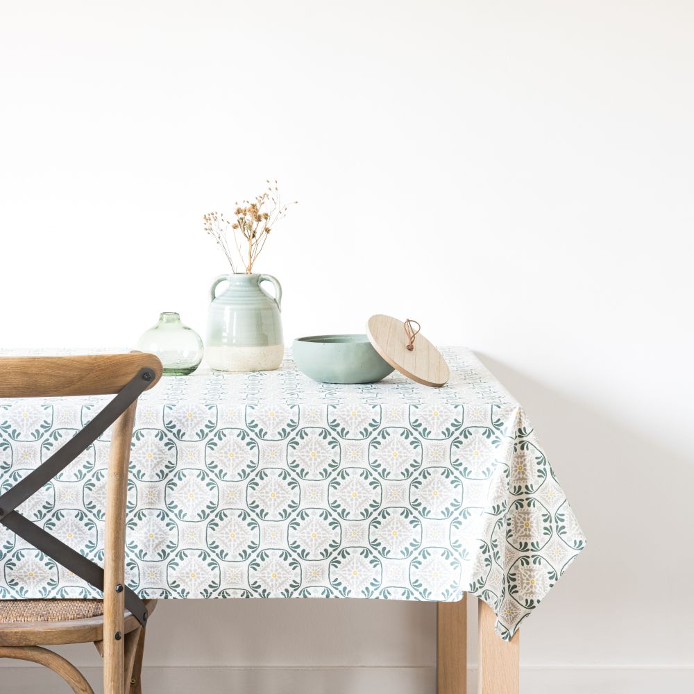 Nappe enduite en coton enduit vert et blanc imprimé 150x250 (photo) Nappe enduite en coton enduit vert et blanc imprimé 150x250